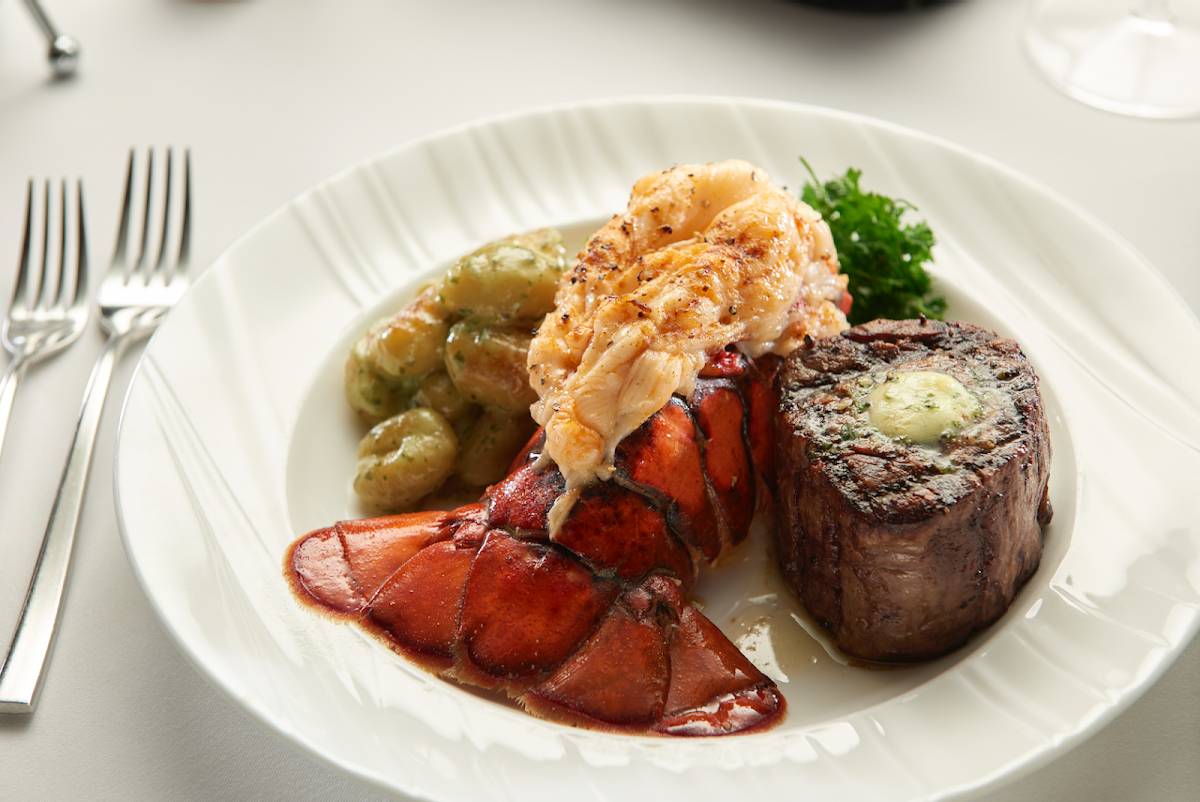 Pepper Tree Restaurant restaurant in Colorado Springs - photo 4