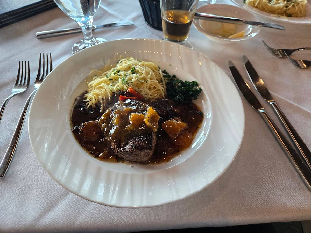 Pepper Tree Restaurant restaurant in Colorado Springs - photo 5