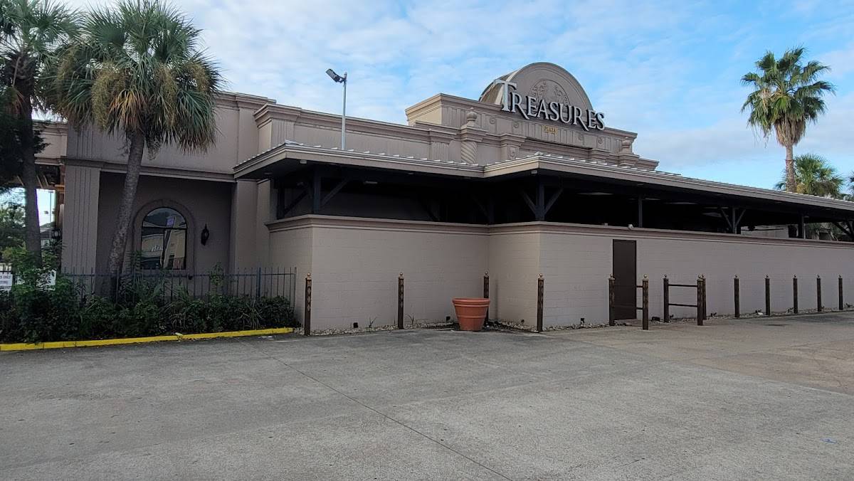 Treasures Houston restaurant in Houston - photo 3