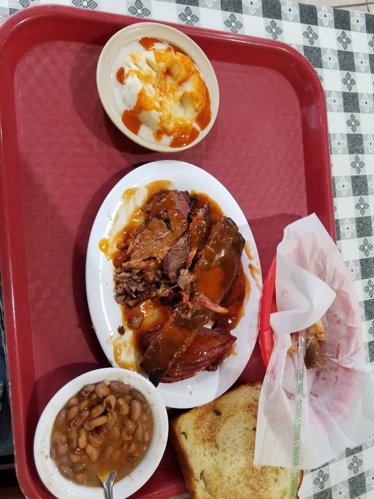 King's BBQ restaurant in Baytown - photo 2