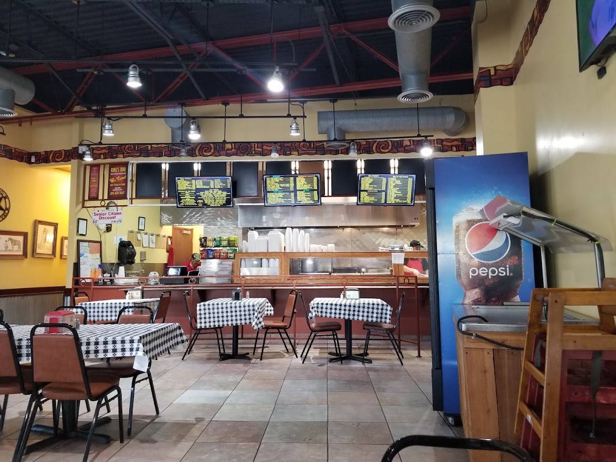 King's BBQ restaurant in Baytown - photo 4