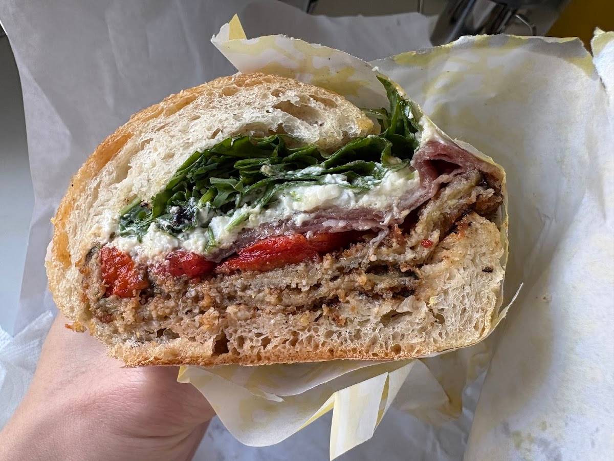 Ggiata Delicatessen restaurant in Los Angeles - photo 4