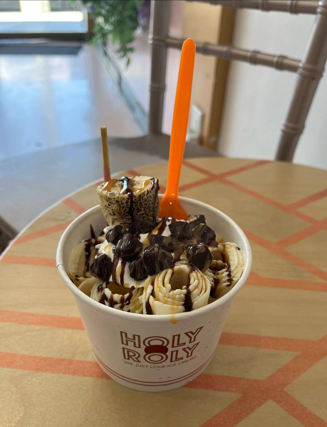 Holy Roly Ice Cream restaurant in Los Angeles - photo 4
