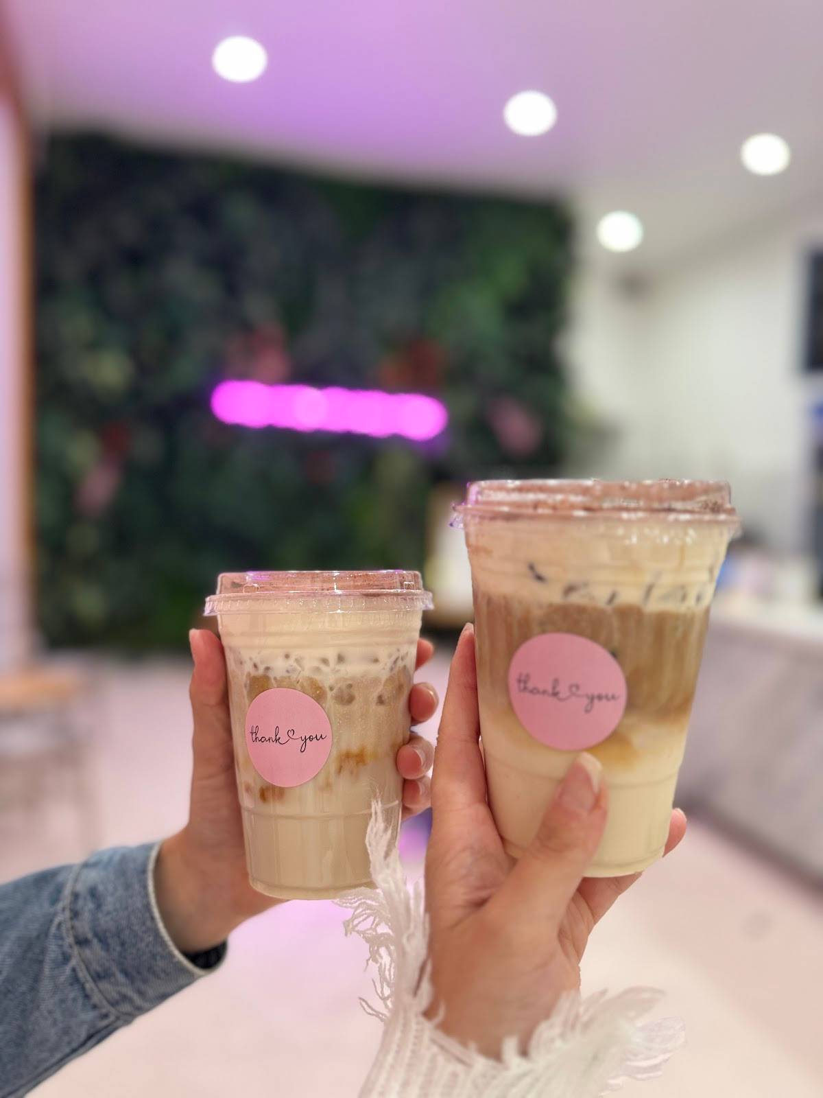 Holy Roly Ice Cream restaurant in Los Angeles - photo 9