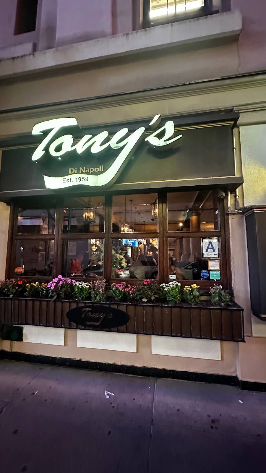 Tony's Di Napoli restaurant in New York - photo 5
