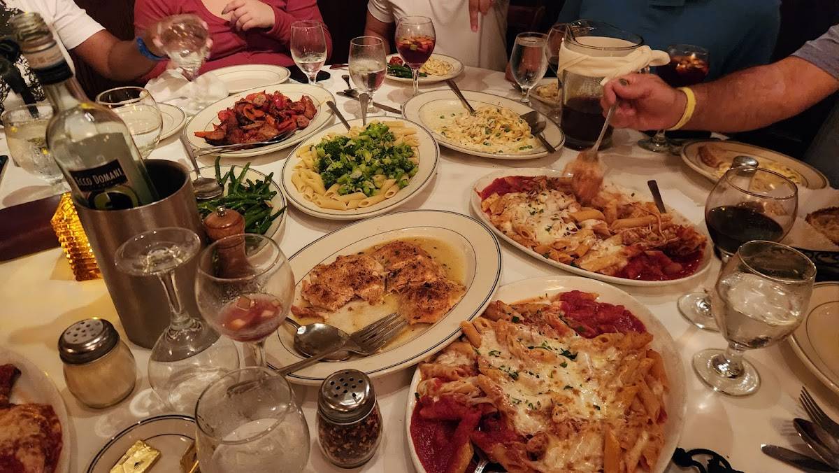 Tony's Di Napoli restaurant in New York - photo 10