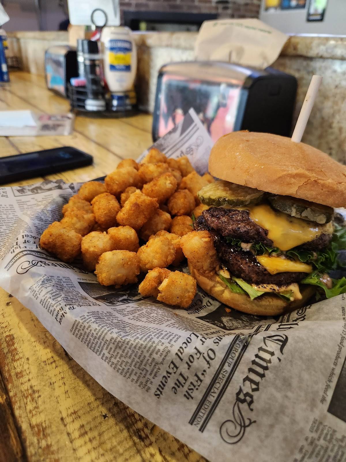 One Twenty Three Burger House restaurant in St Augustine - photo 4
