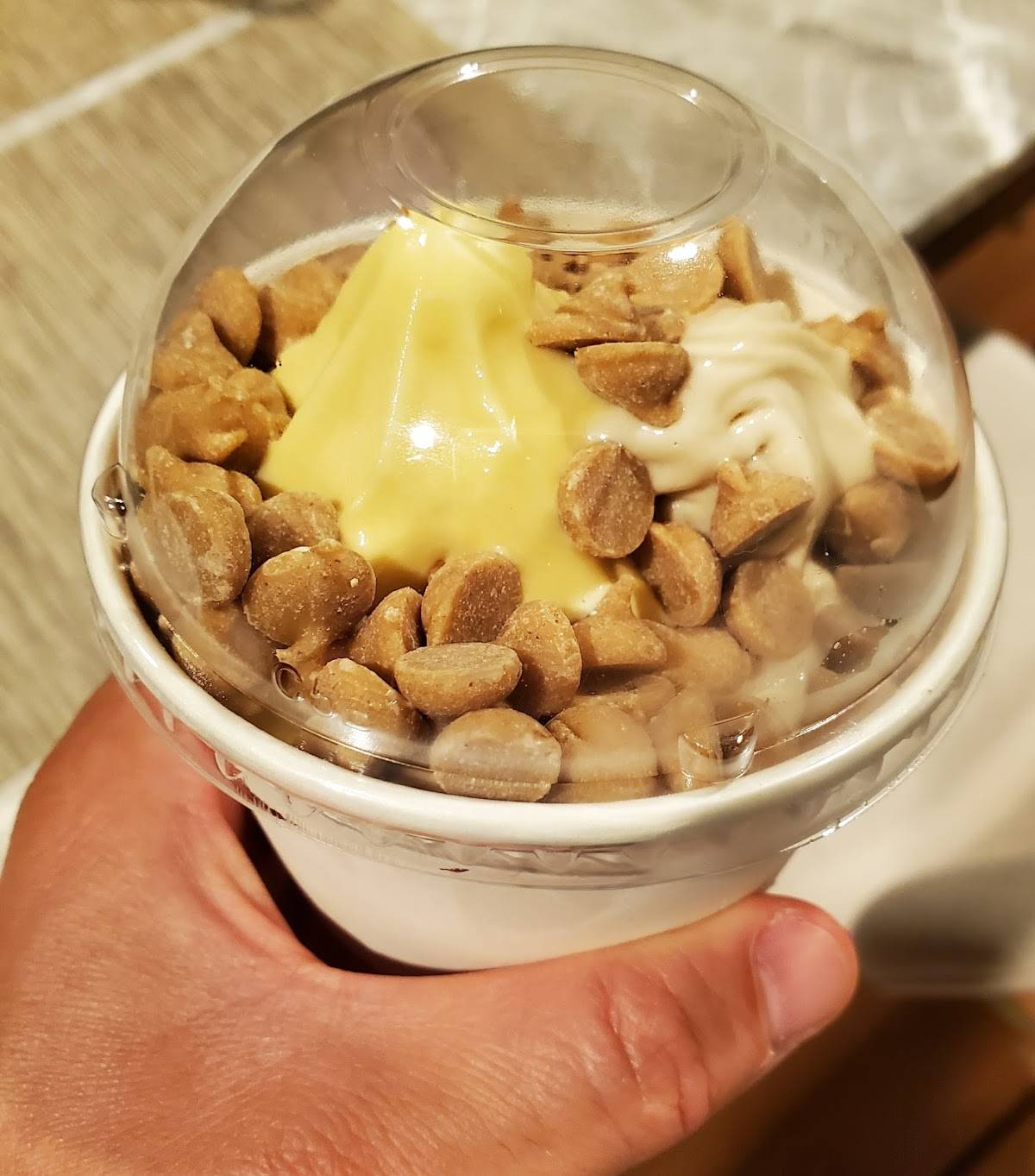 Penguin's Frozen Yogurt restaurant in Los Angeles - photo 10