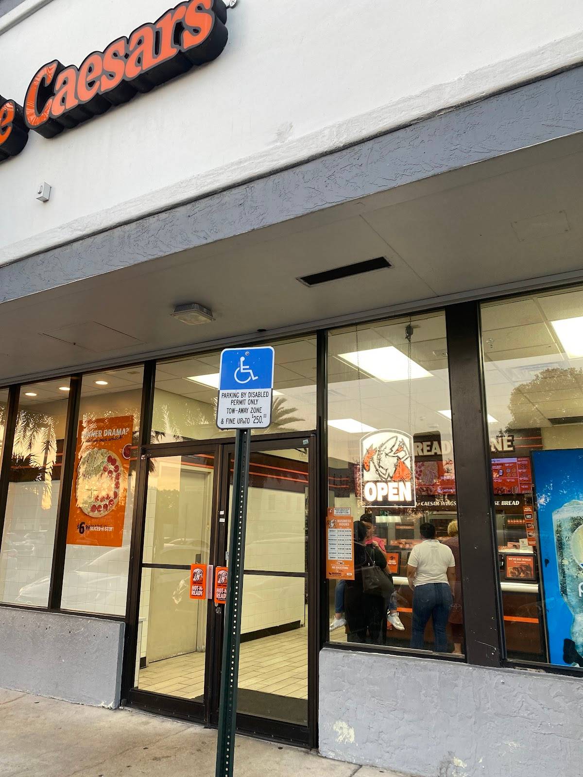 Little Caesars Pizza restaurant in Miami - photo 5