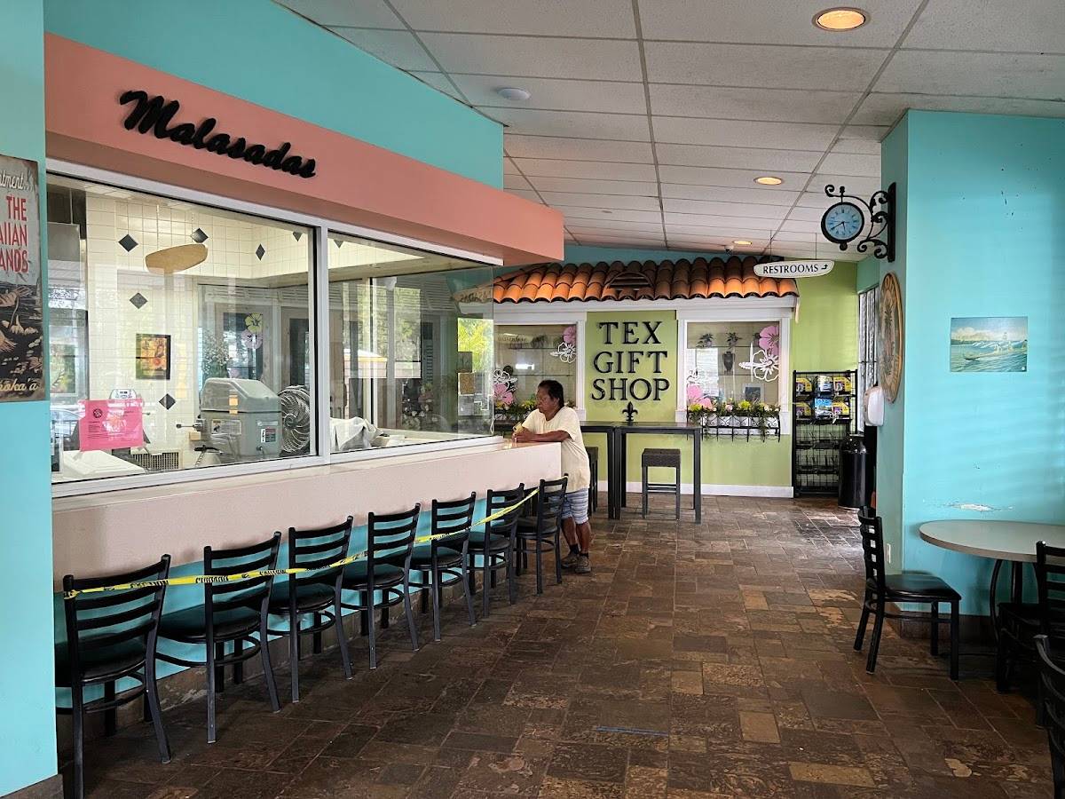 Tex Drive-In restaurant in Honokaa - photo 9