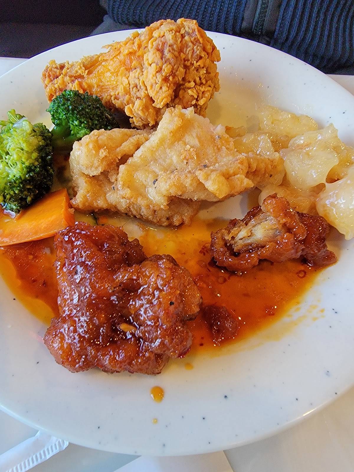 Sakura Grill & Buffet restaurant in Sacramento - photo 8