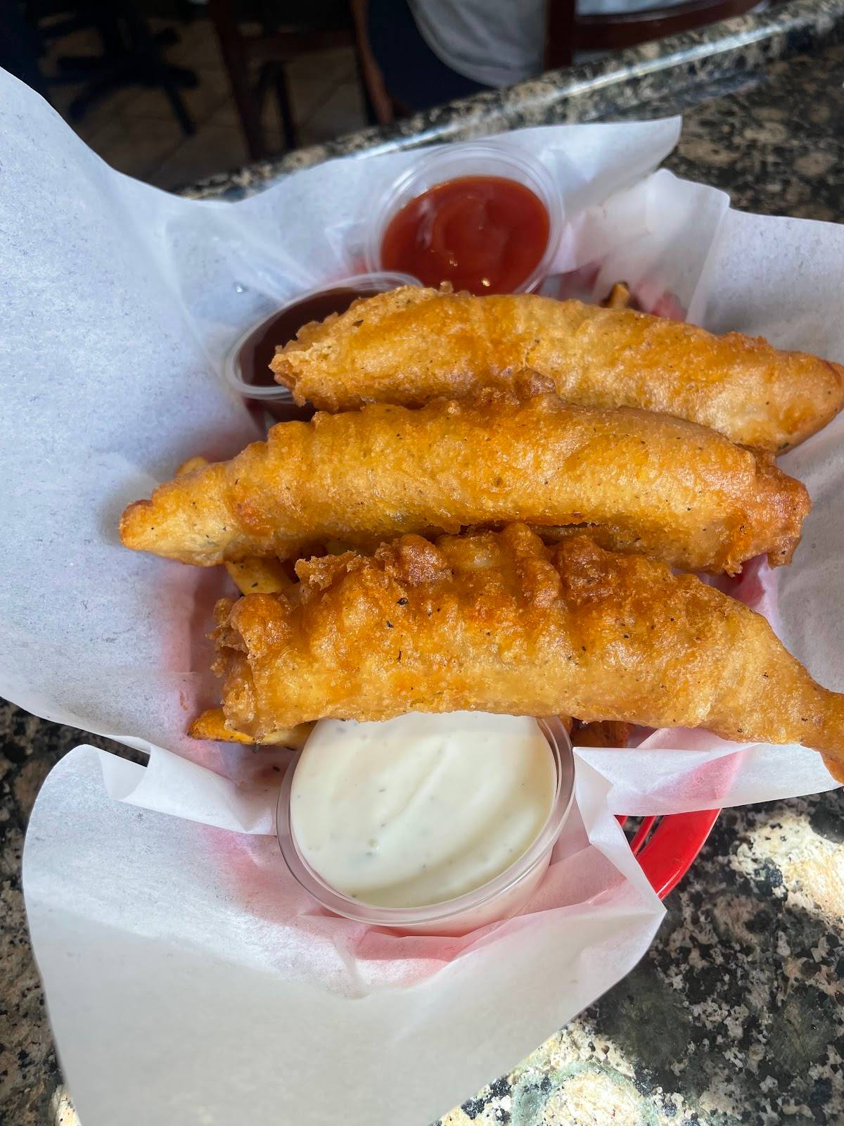 Hurricanes Bar & Grill restaurant in Huntington Beach - photo 8
