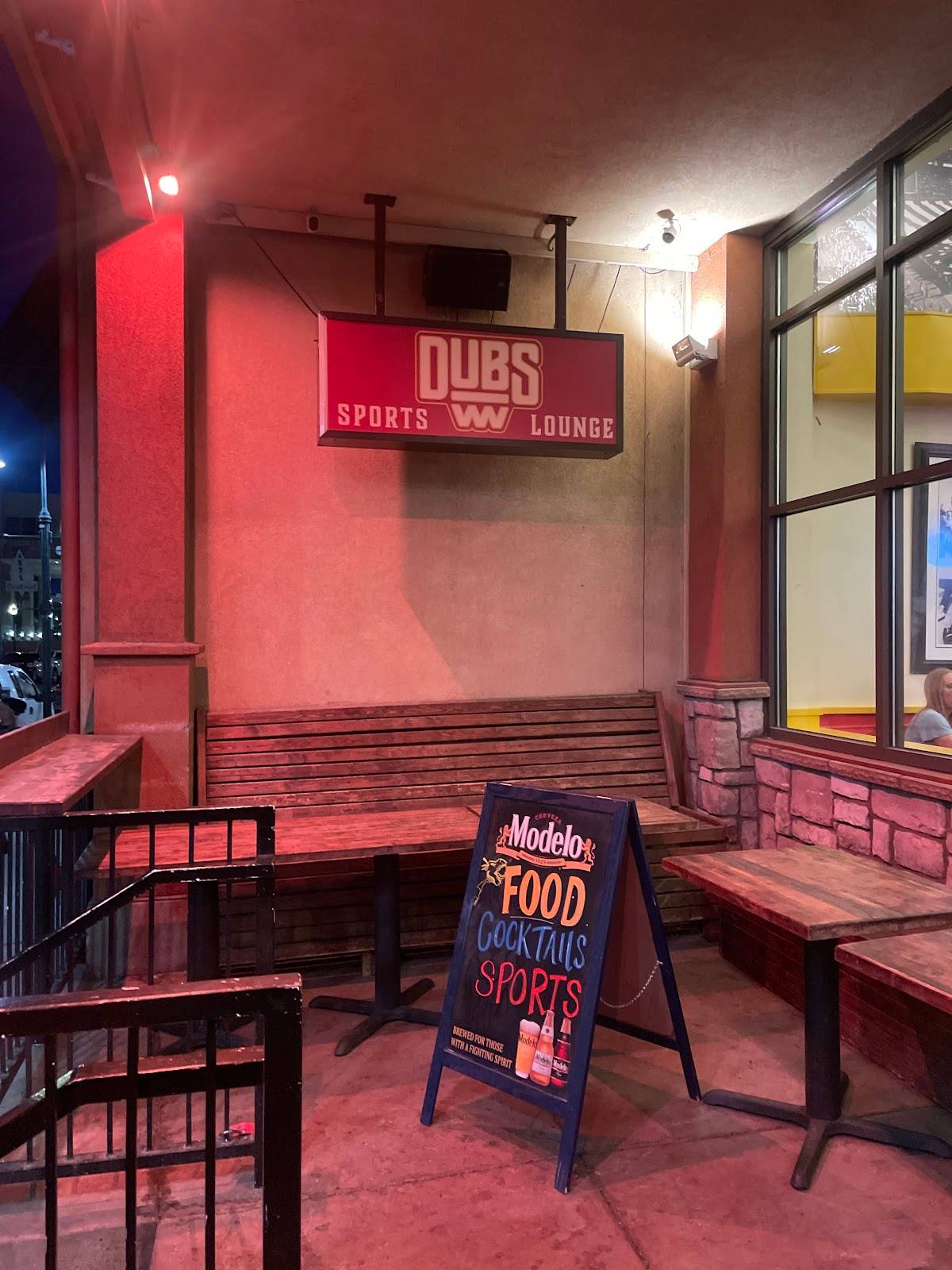 Dubs Sports Lounge restaurant in Reno - photo 10