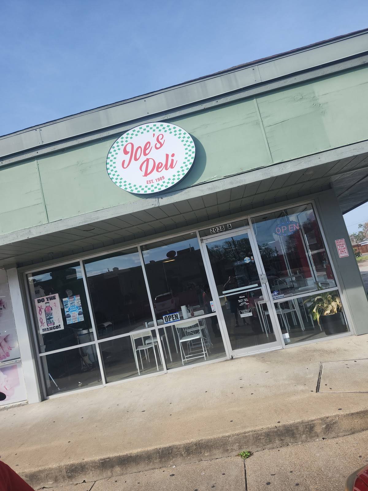 Joe's Deli and Cheesesteaks restaurant in Houston - photo 5