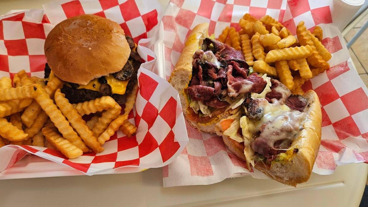 Joe's Deli and Cheesesteaks restaurant in Houston - photo 8