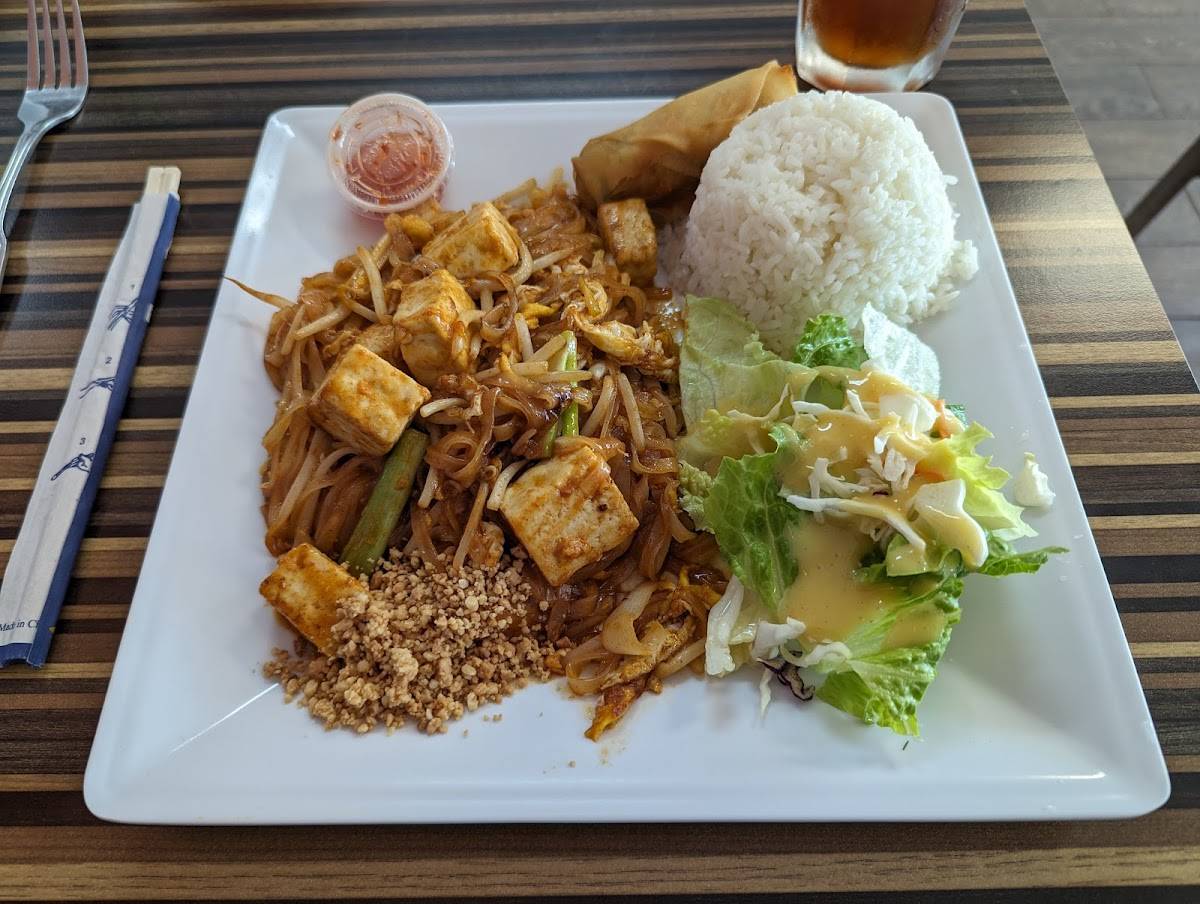 Thai Boom restaurant in Beverly Hills - photo 4