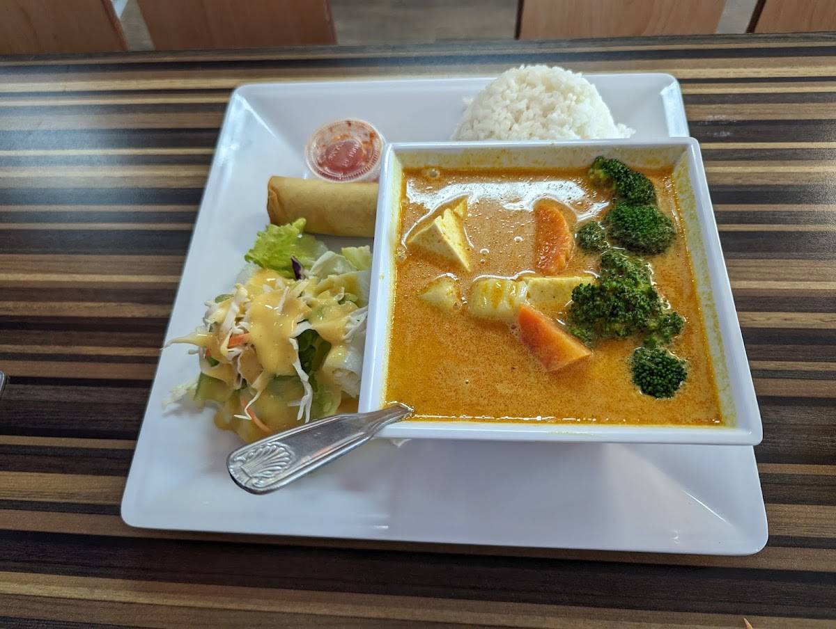 Thai Boom restaurant in Beverly Hills - photo 9