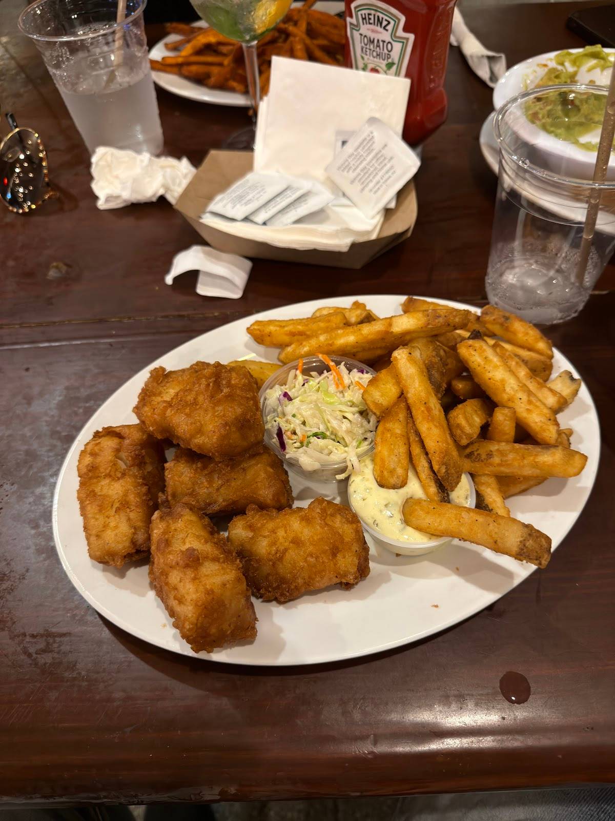 Monty's Coconut Grove - Photo 10