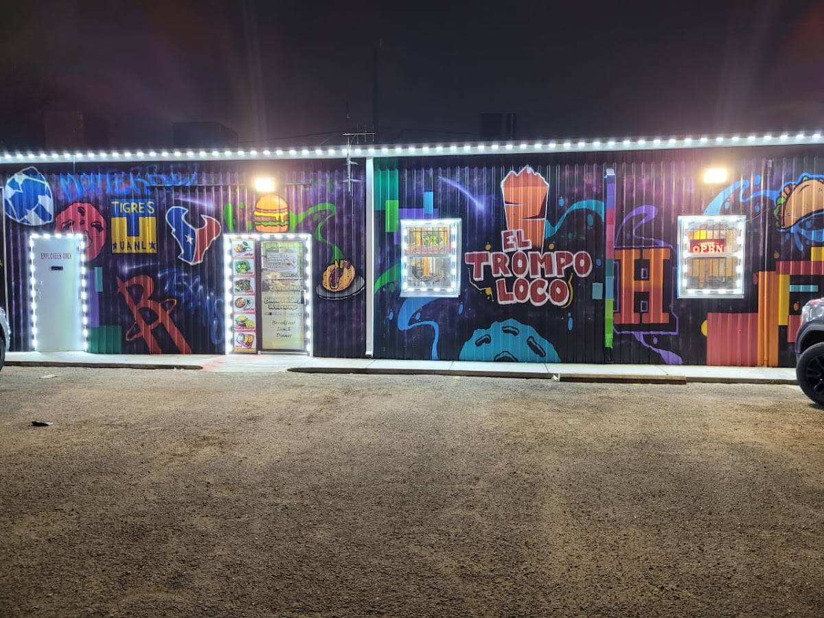 El Trompo Loco restaurant in Jacinto City - photo 1