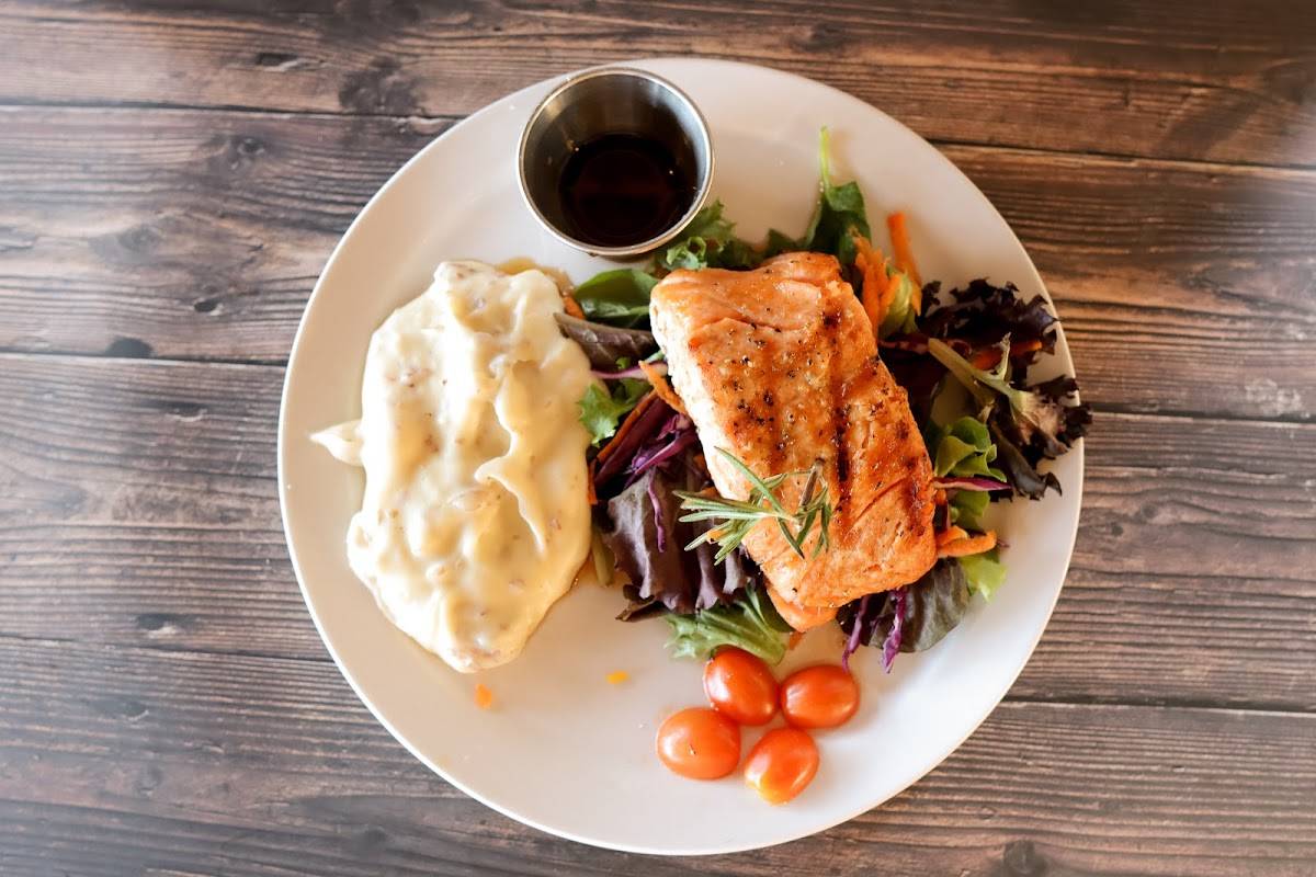 Red Flame Top Rated Steak & Grill restaurant in Magnolia - photo 8