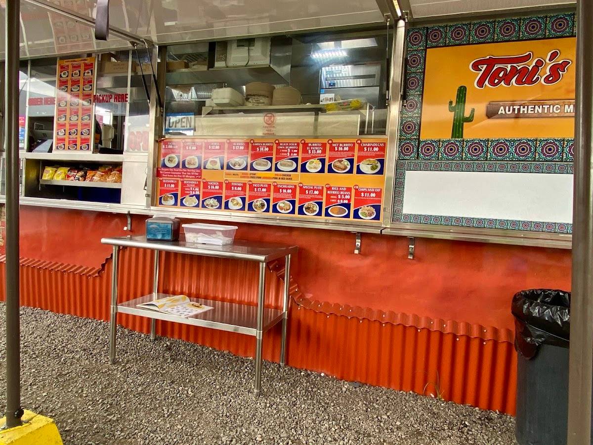 Toni's Tacos restaurant in Prineville - photo 4
