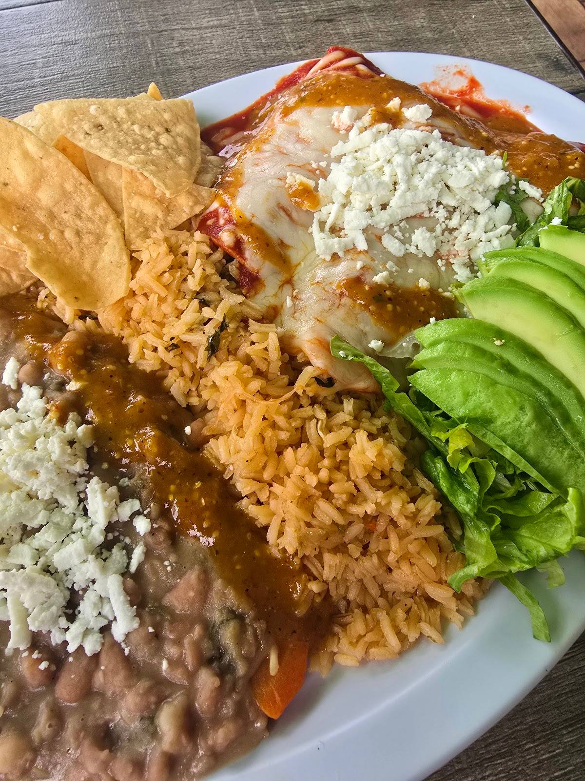 Benny's Tacos & Rotisserie Chicken in Culver City restaurant in Los Angeles - photo 8