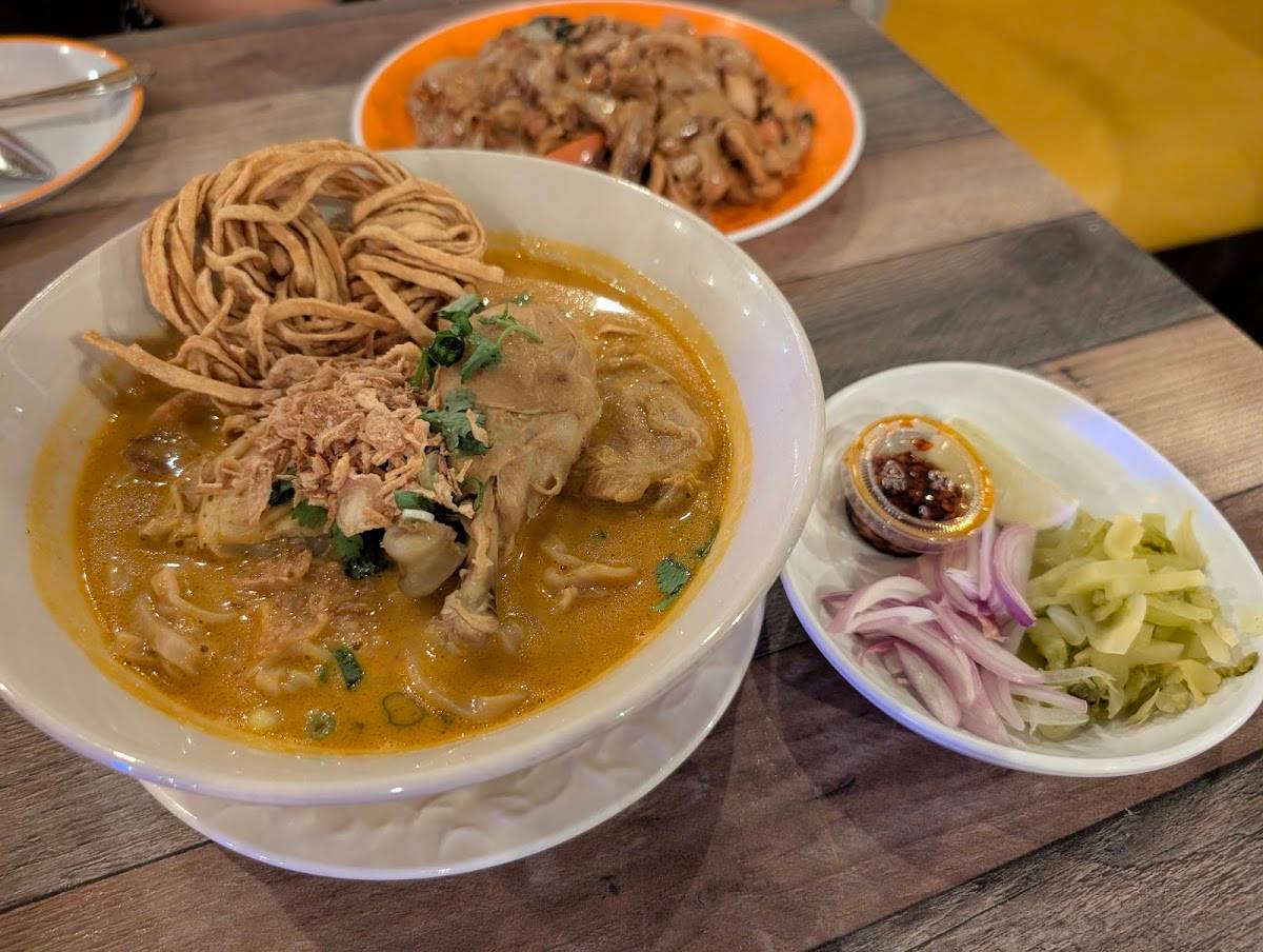 Khaosan Road Thai Cuisine restaurant in Houston - photo 3