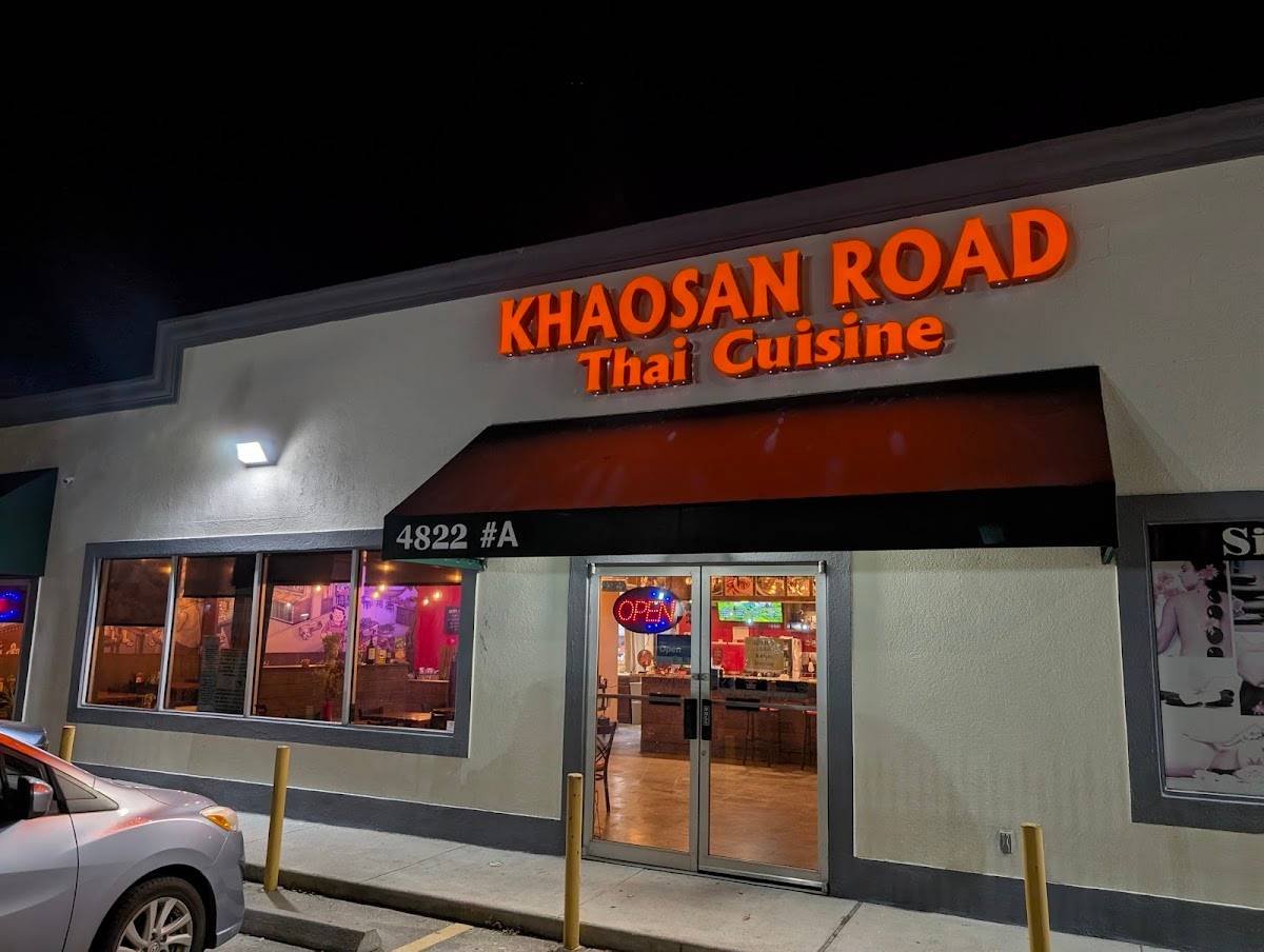 Khaosan Road Thai Cuisine restaurant in Houston - photo 7