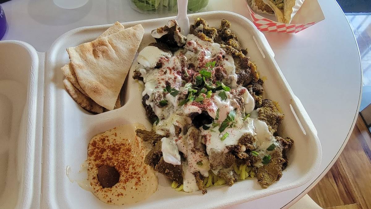 Aladdin’s Market & Kitchen restaurant in Reno - photo 4