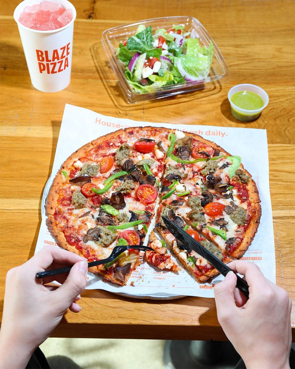 Blaze Pizza restaurant in Sparks - photo 6