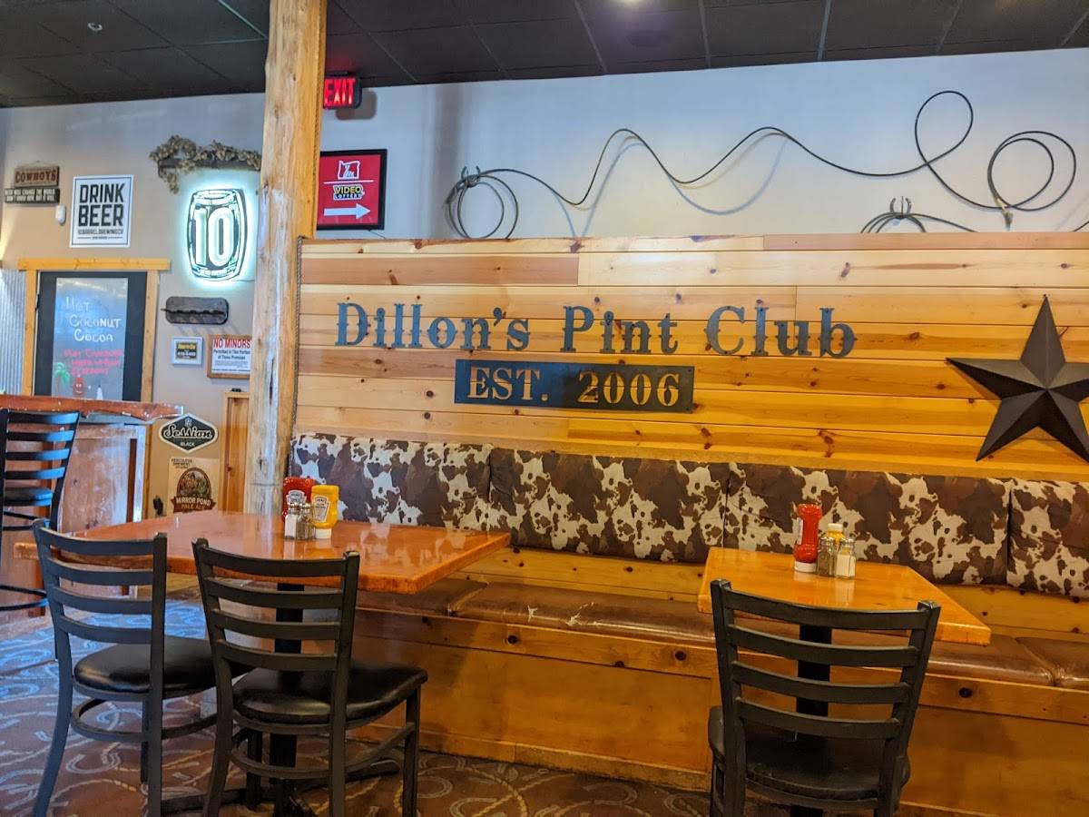 Dillon's Grill restaurant in Prineville - photo 4