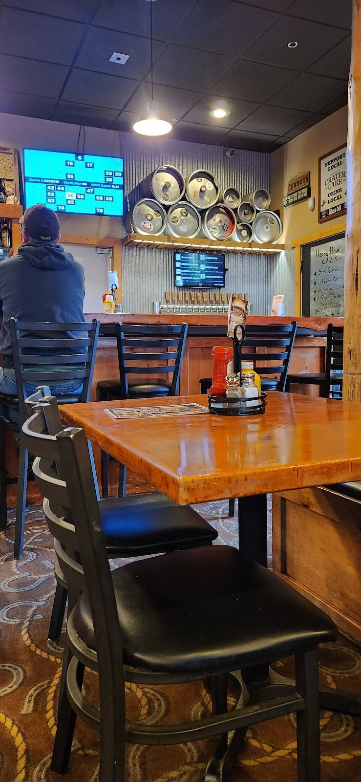 Dillon's Grill restaurant in Prineville - photo 6