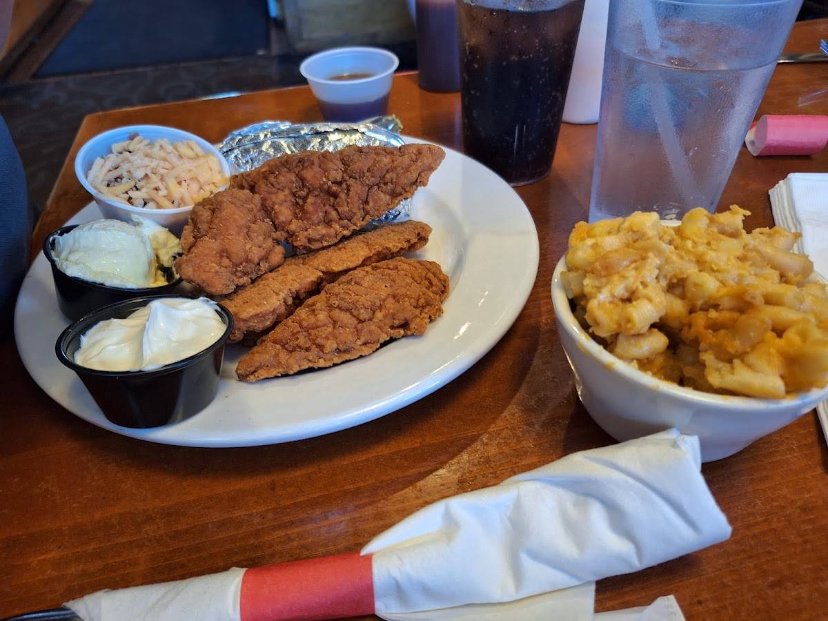 Dillon's Grill restaurant in Prineville - photo 7