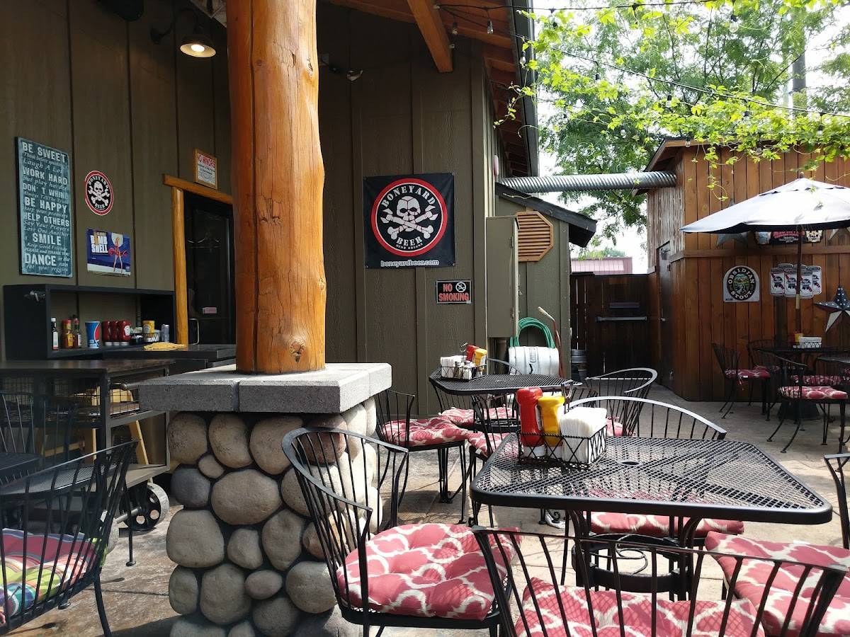 Dillon's Grill restaurant in Prineville - photo 9