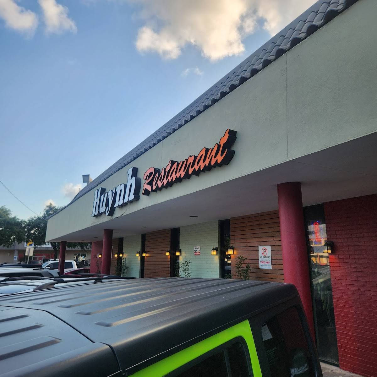 Huynh Restaurant