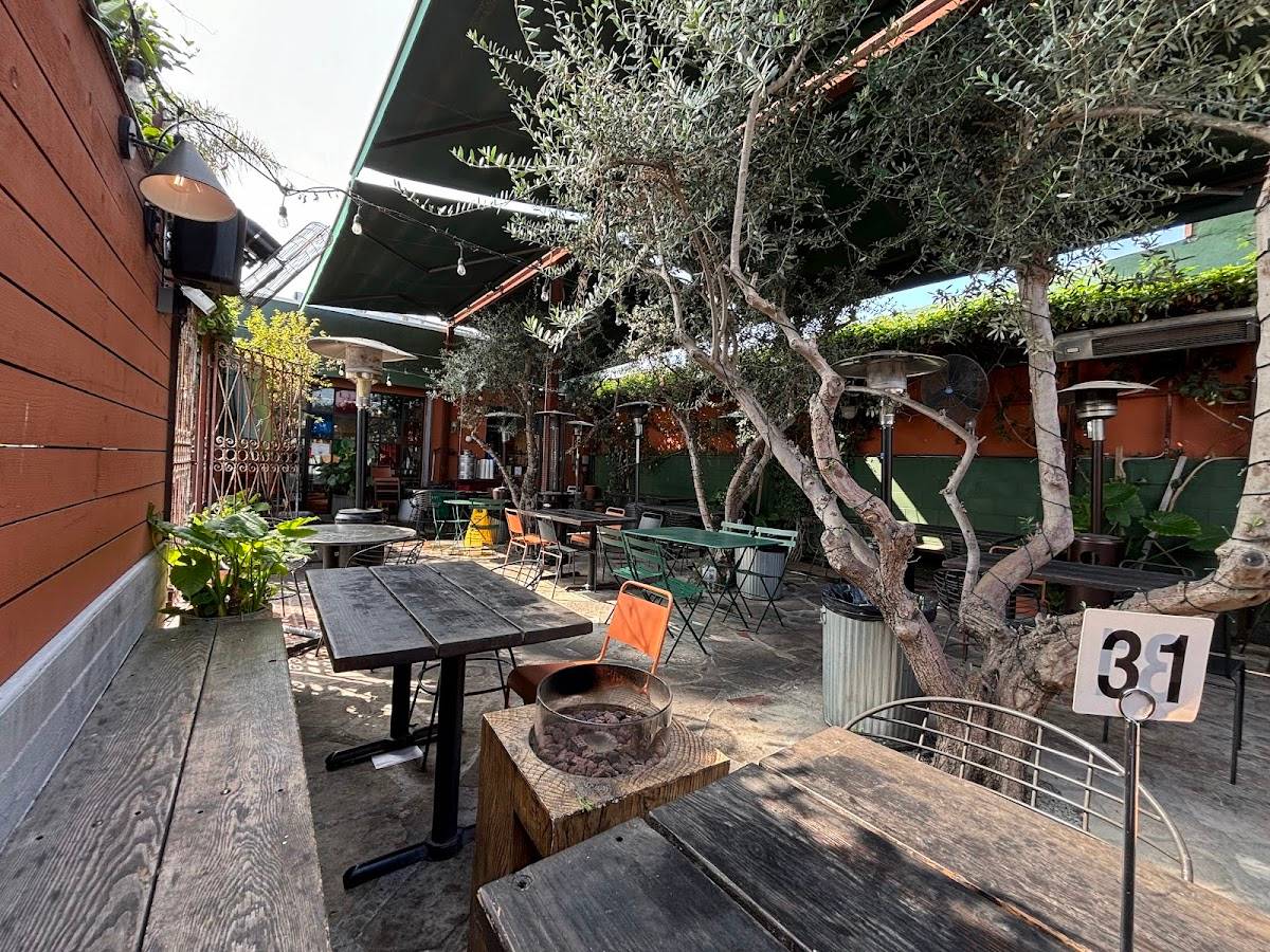 Mizlala West Adams restaurant in Los Angeles - main photo