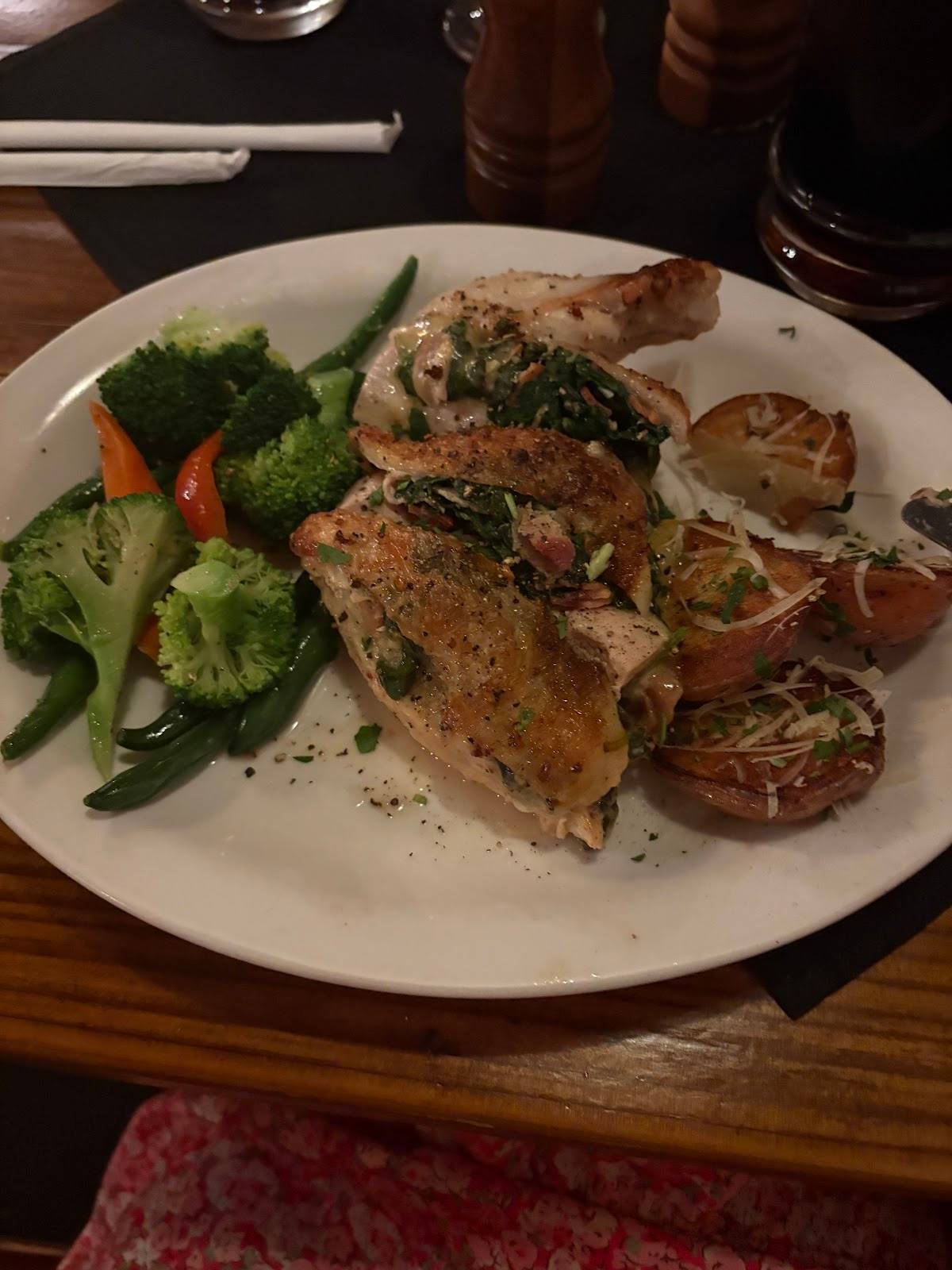 Charles Street Dinner House restaurant in Mariposa - photo 7