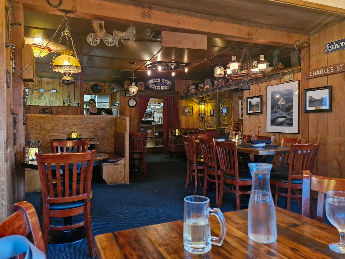 Charles Street Dinner House restaurant in Mariposa - photo 8
