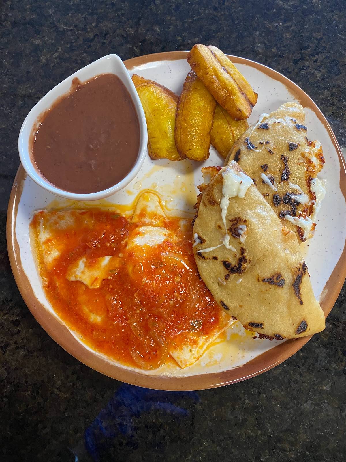 El Zarape Restaurant & Grill restaurant in Houston - photo 4