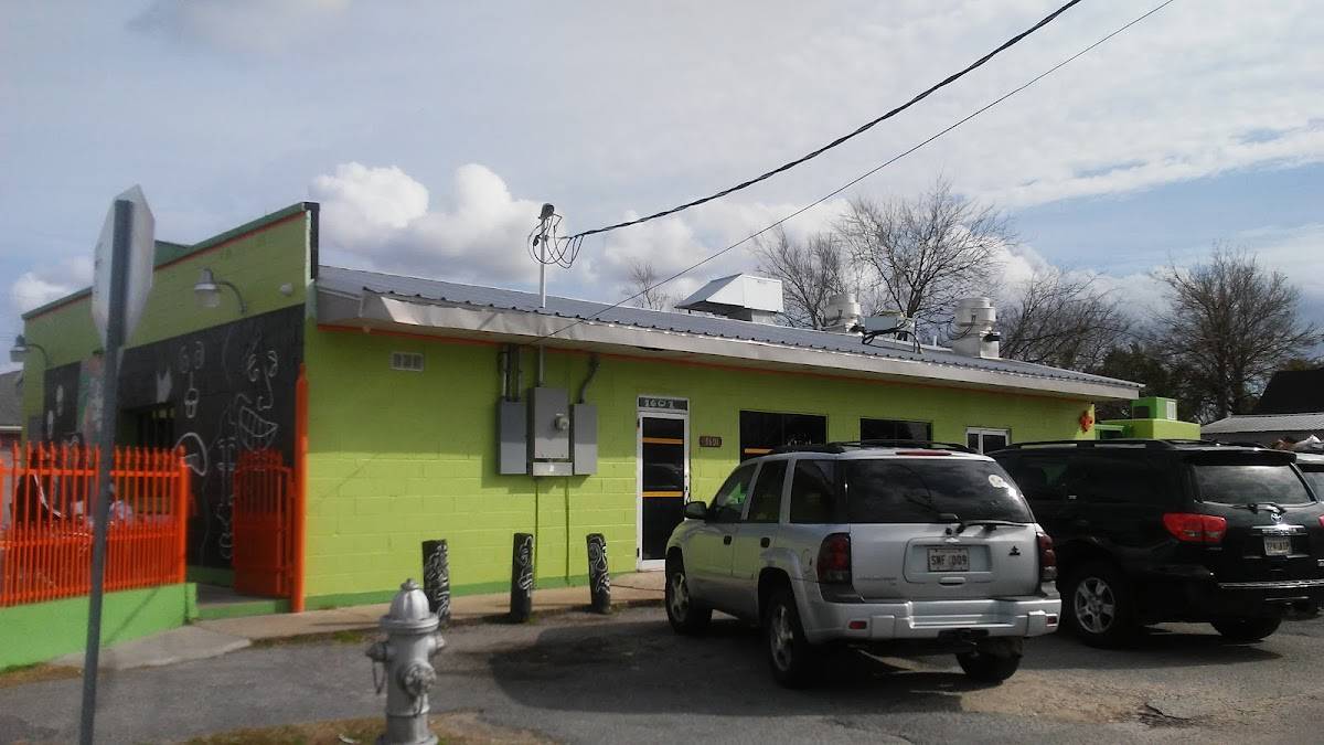 Wags Food & Culture restaurant in Marrero - photo 3