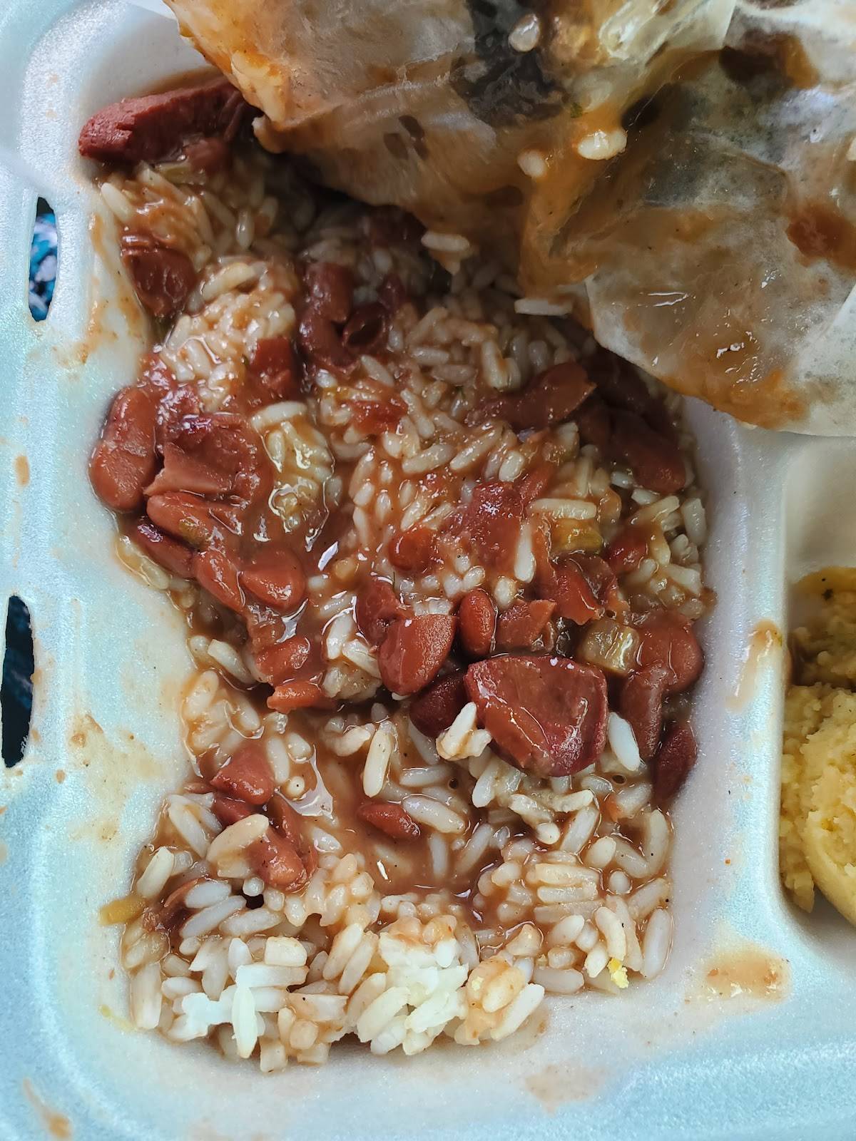 Wags Food & Culture restaurant in Marrero - photo 9