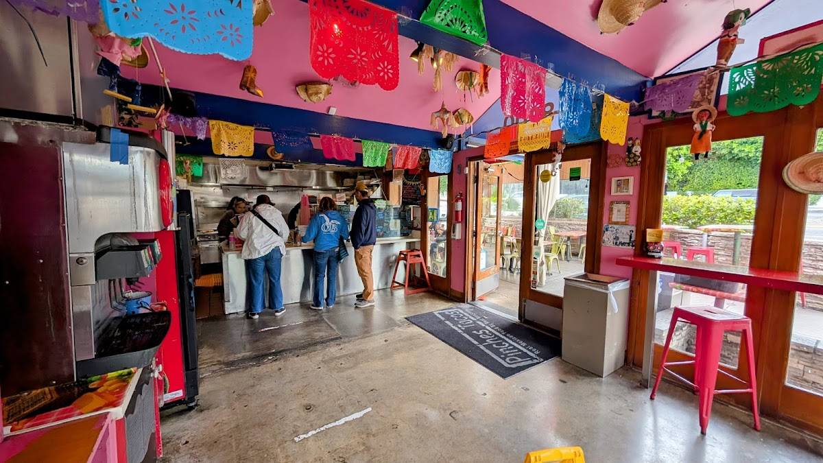 Pinches Tacos restaurant in Los Angeles - photo 9