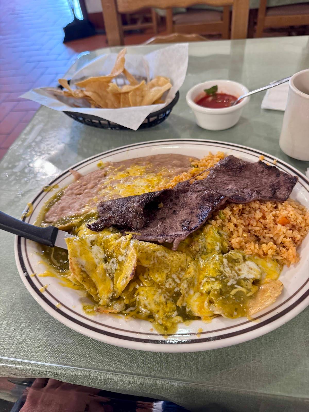 El Farolito Mexican Restaurant restaurant in Placentia - photo 3