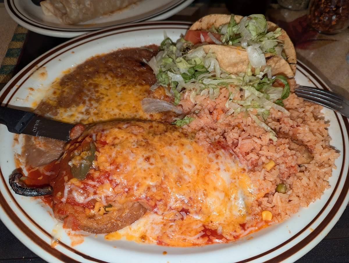 El Farolito Mexican Restaurant restaurant in Placentia - photo 4