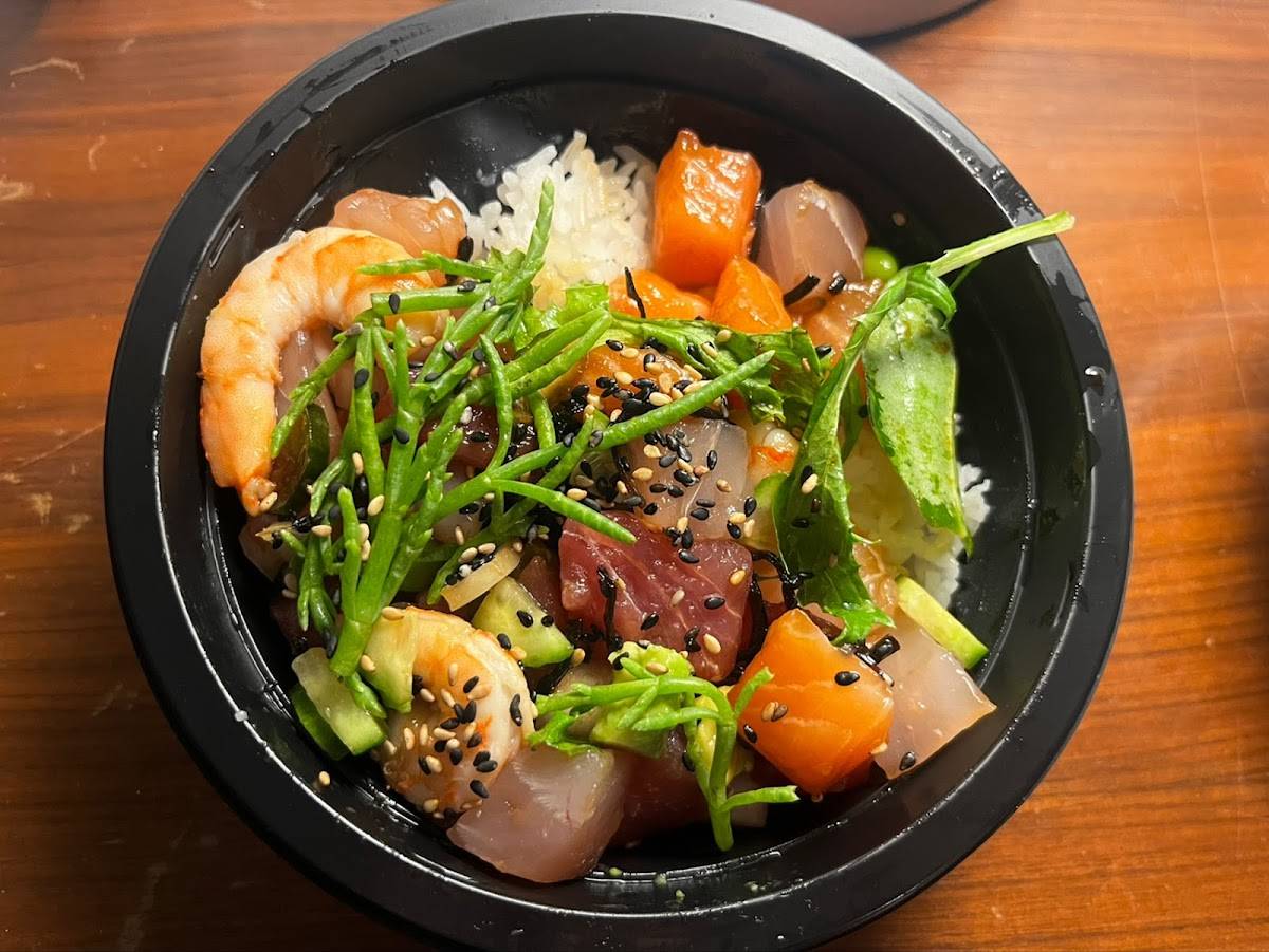 Maguro Spot - Photo 3