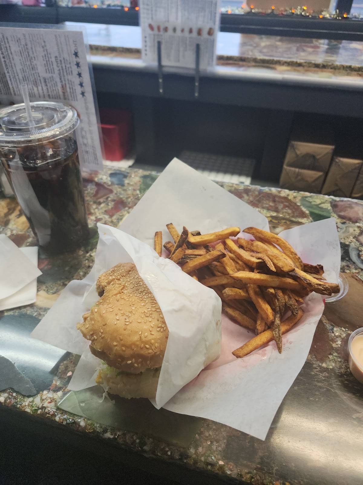 Tastee Treet restaurant in Prineville - photo 6