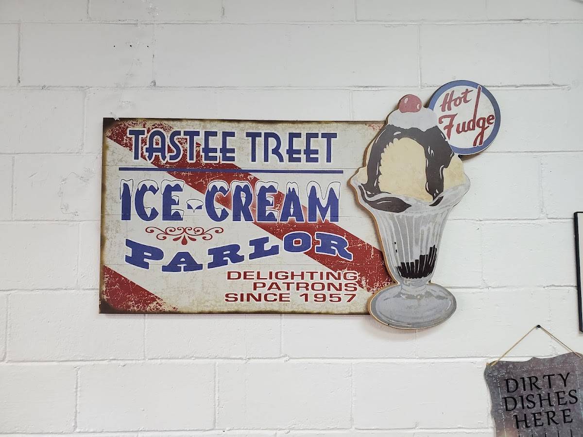 Tastee Treet restaurant in Prineville - photo 7