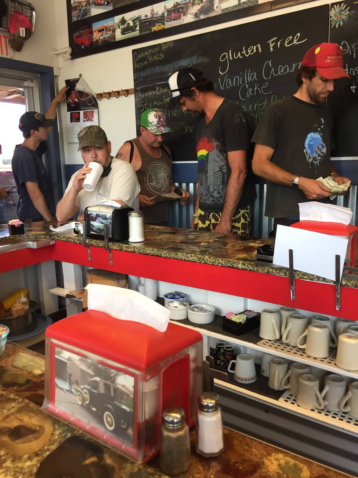 Tastee Treet restaurant in Prineville - photo 9
