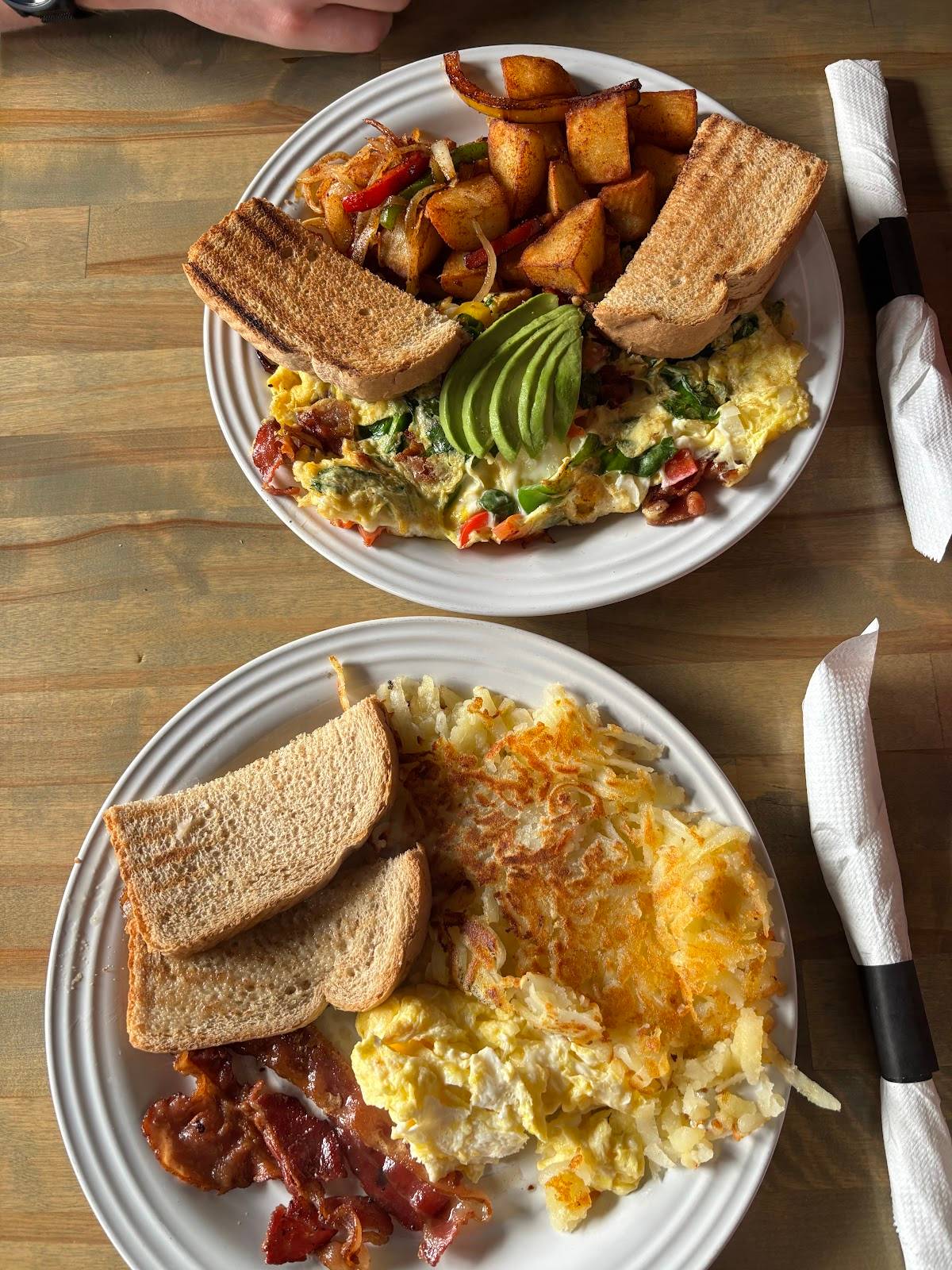 Peanuts Deluxe Cafe restaurant in San Jose - photo 3
