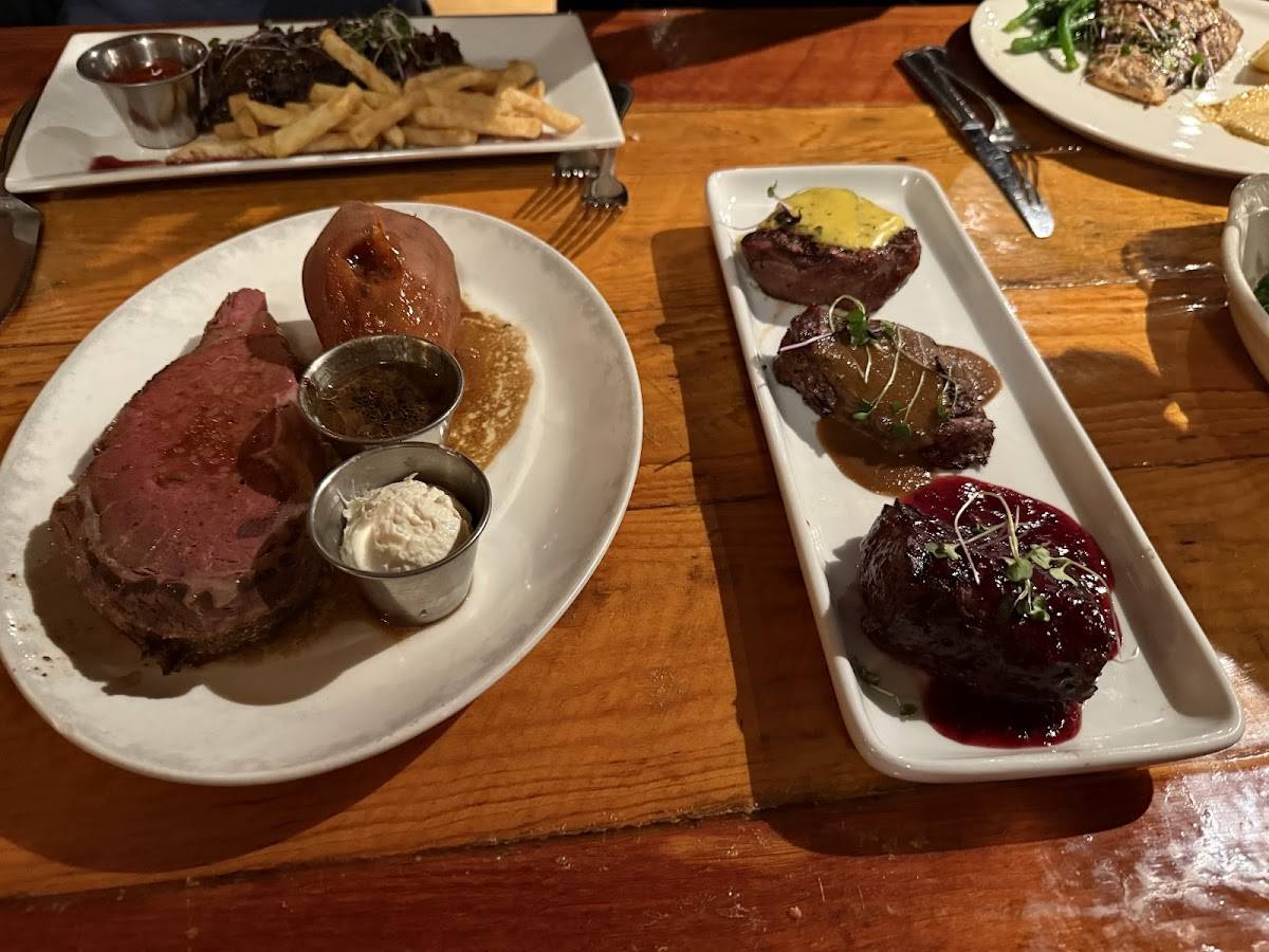 Gun Barrel Steak and Game House restaurant in Jackson - photo 5